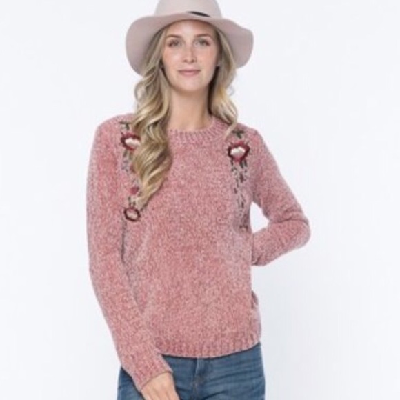 🎉CLEARANCE🎉 Rose Embroidered Chenille Sweater - Picture 4 of 7